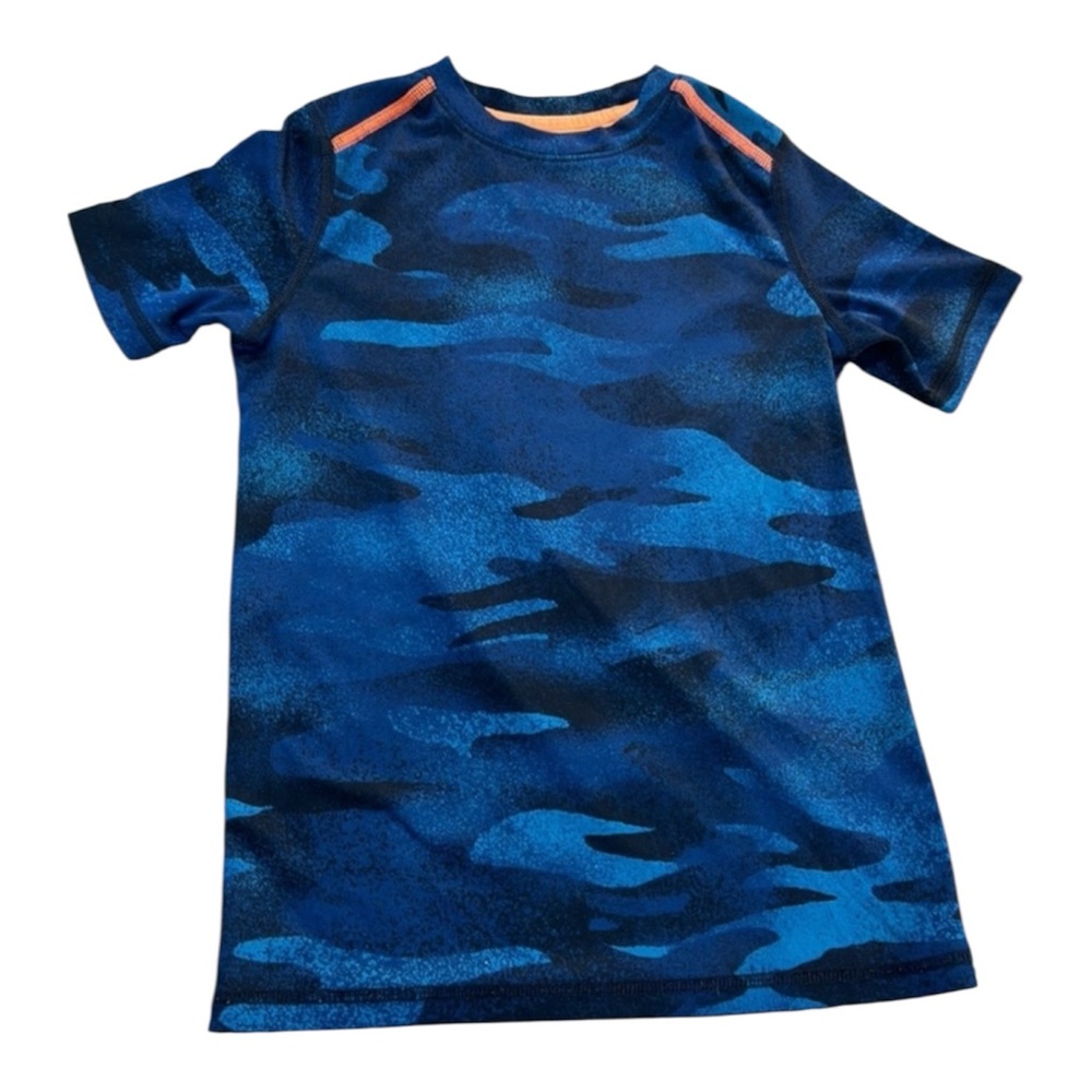 ALL IN MOTION camo athletic t-shirt. Boys size 6-7